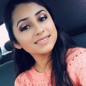 Meet your Posher, Esmeralda